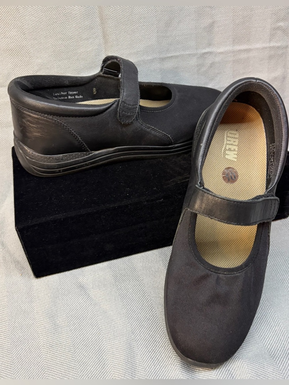 DREW magnolia Mary Jane leather stretch, flat ortho black women’s size 10 W